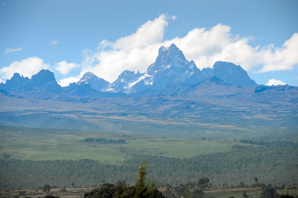 6 Days Mount Kenya Trek — Naro Moru to Chogoria - Go Mount Kenya Expedition